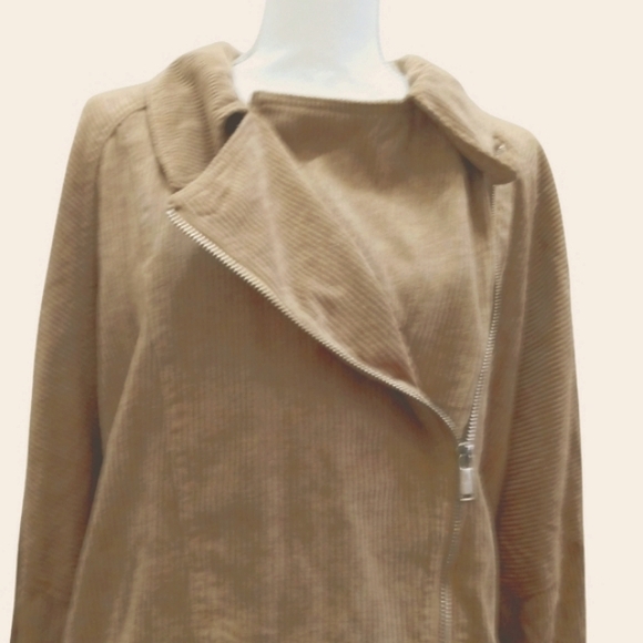 Fashion Nova Keep it together Moto jacket - Picture 4 of 7